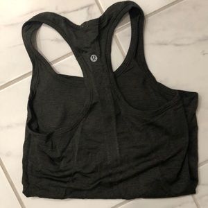 Lululemon top size 4 barely worn